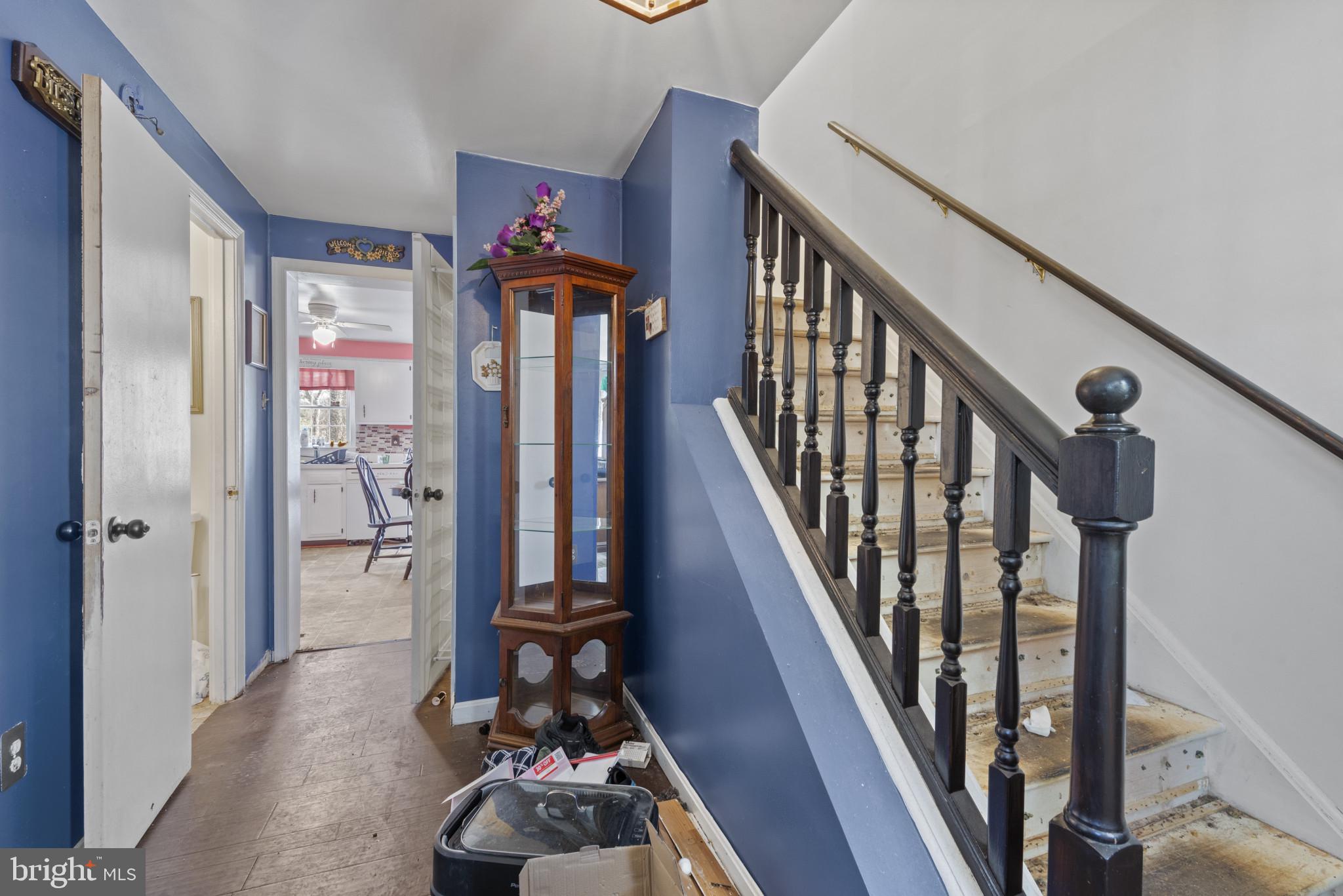 GOLDEN ACRES - Residential