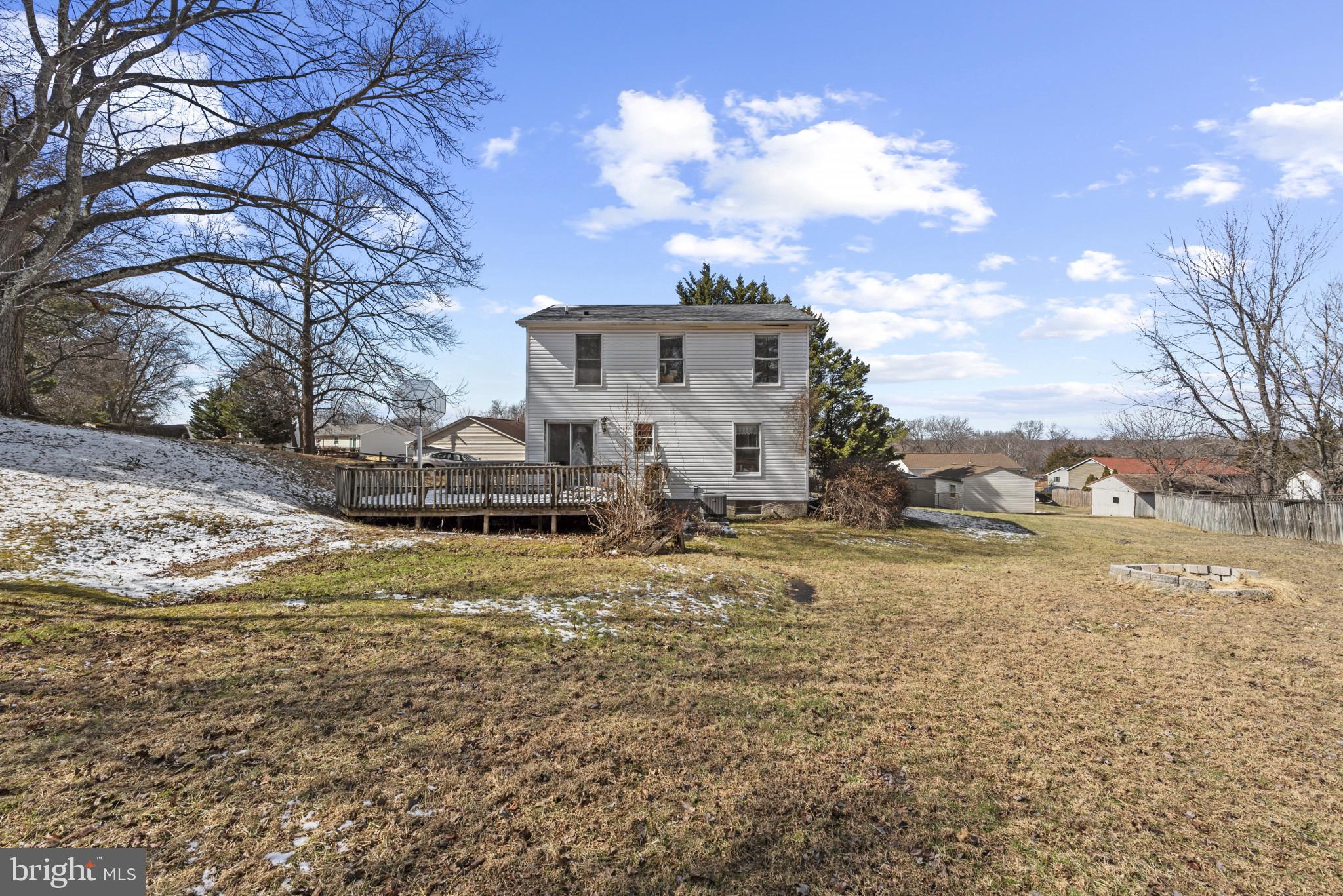 GOLDEN ACRES - Residential