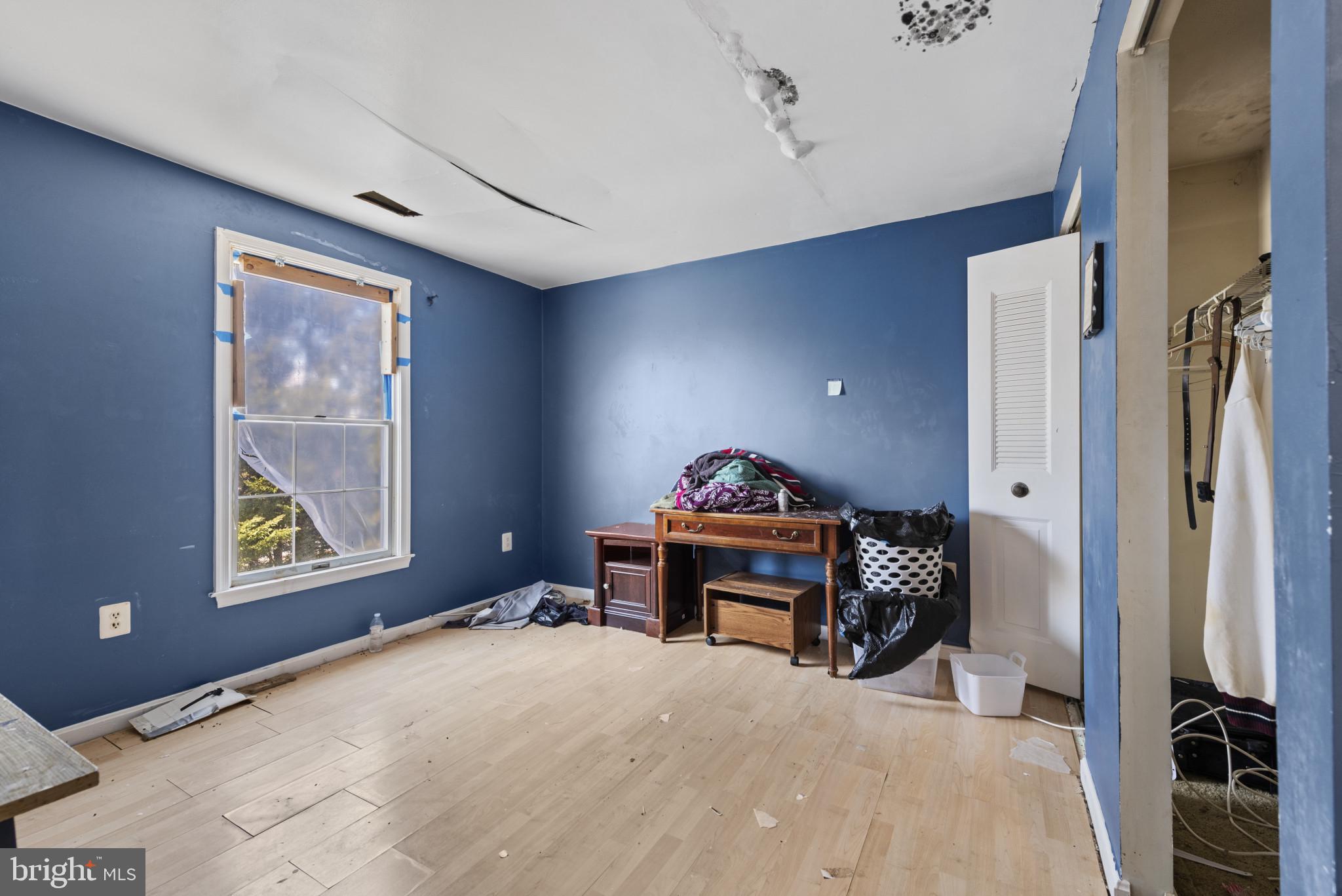 GOLDEN ACRES - Residential