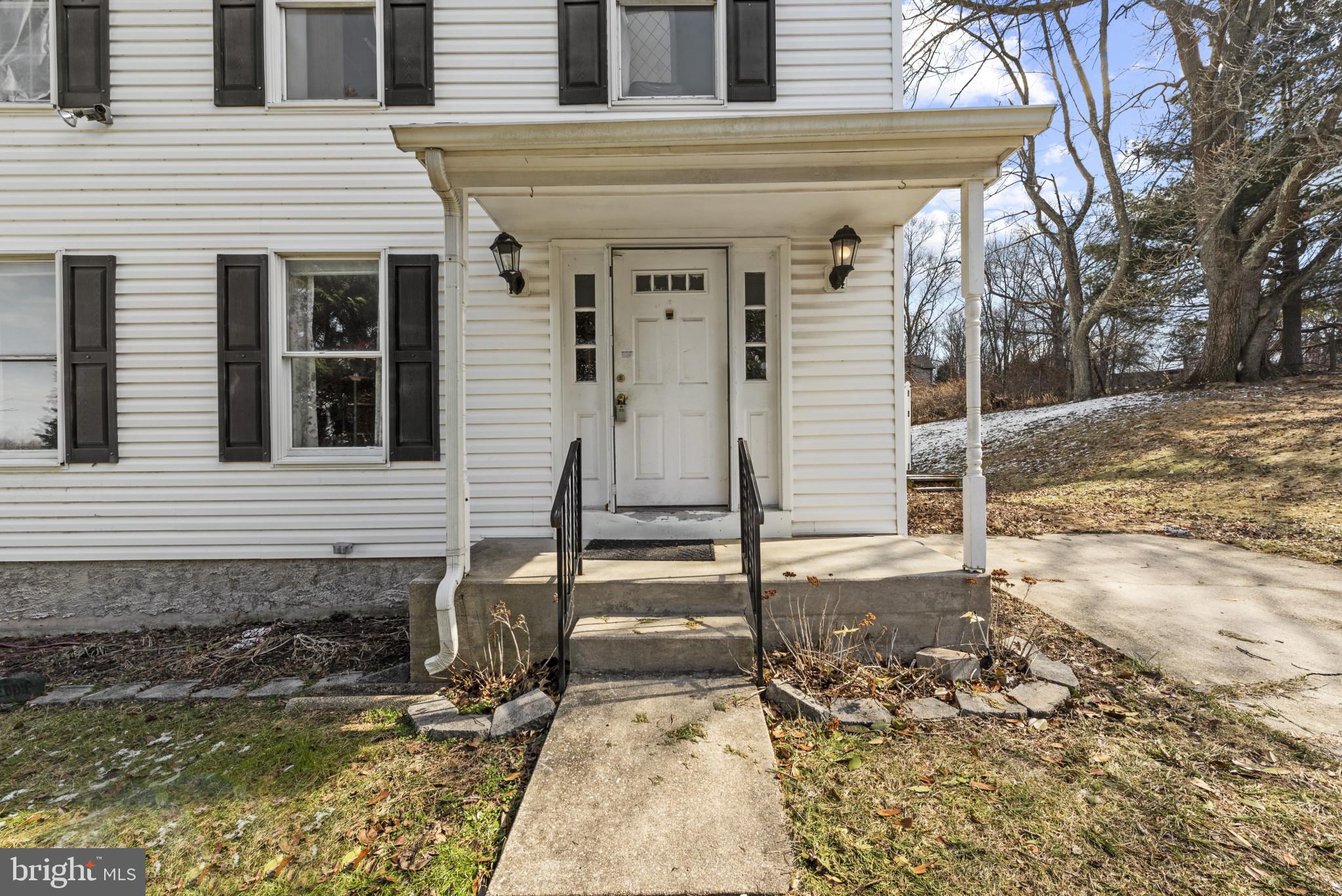 GOLDEN ACRES - Residential