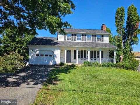 Homes For Sale - 13824 Poplar Tree Road<br/> CHANTILLY, VA 20151