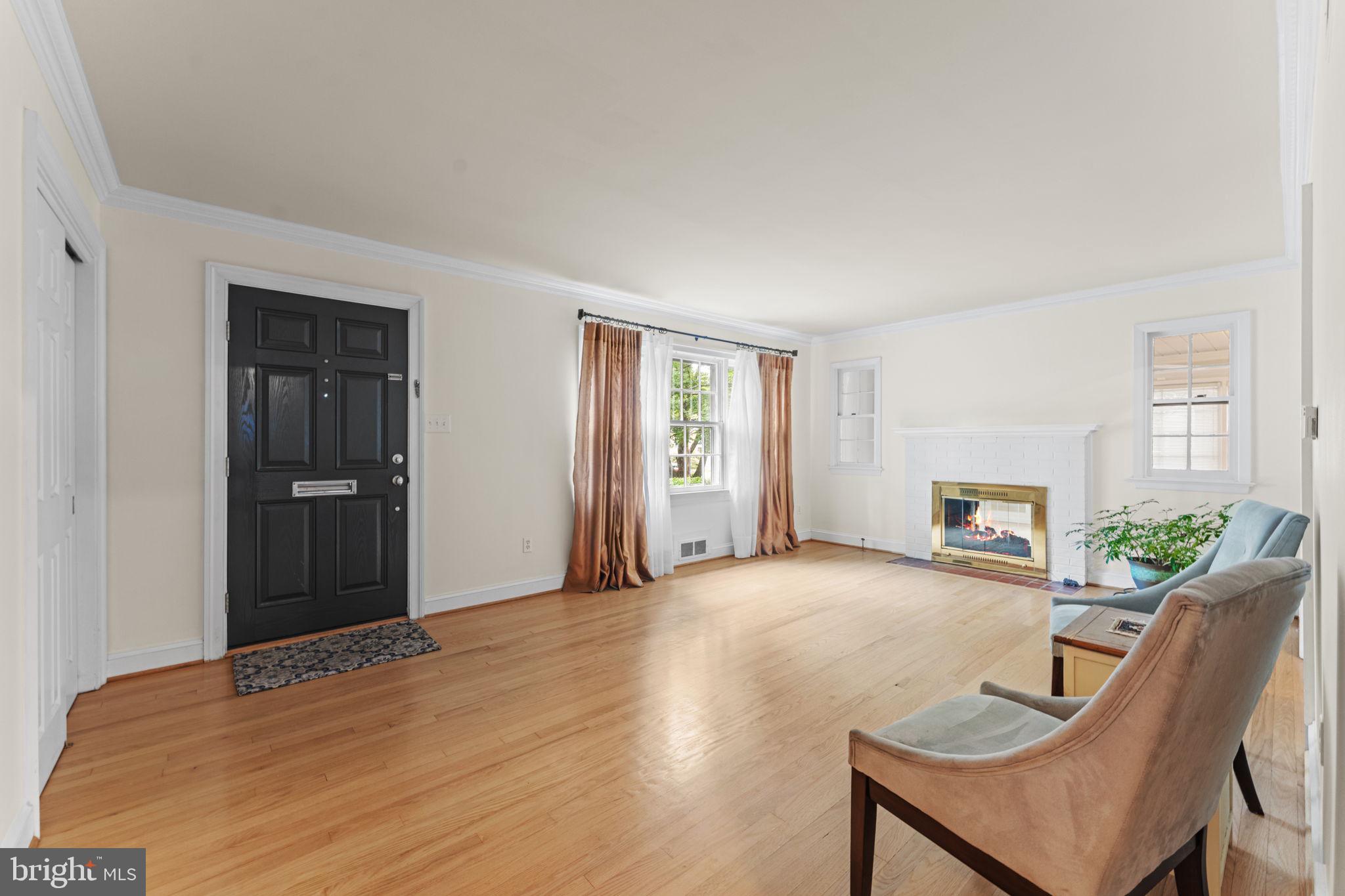 1211 WAKE FOREST DRIVE