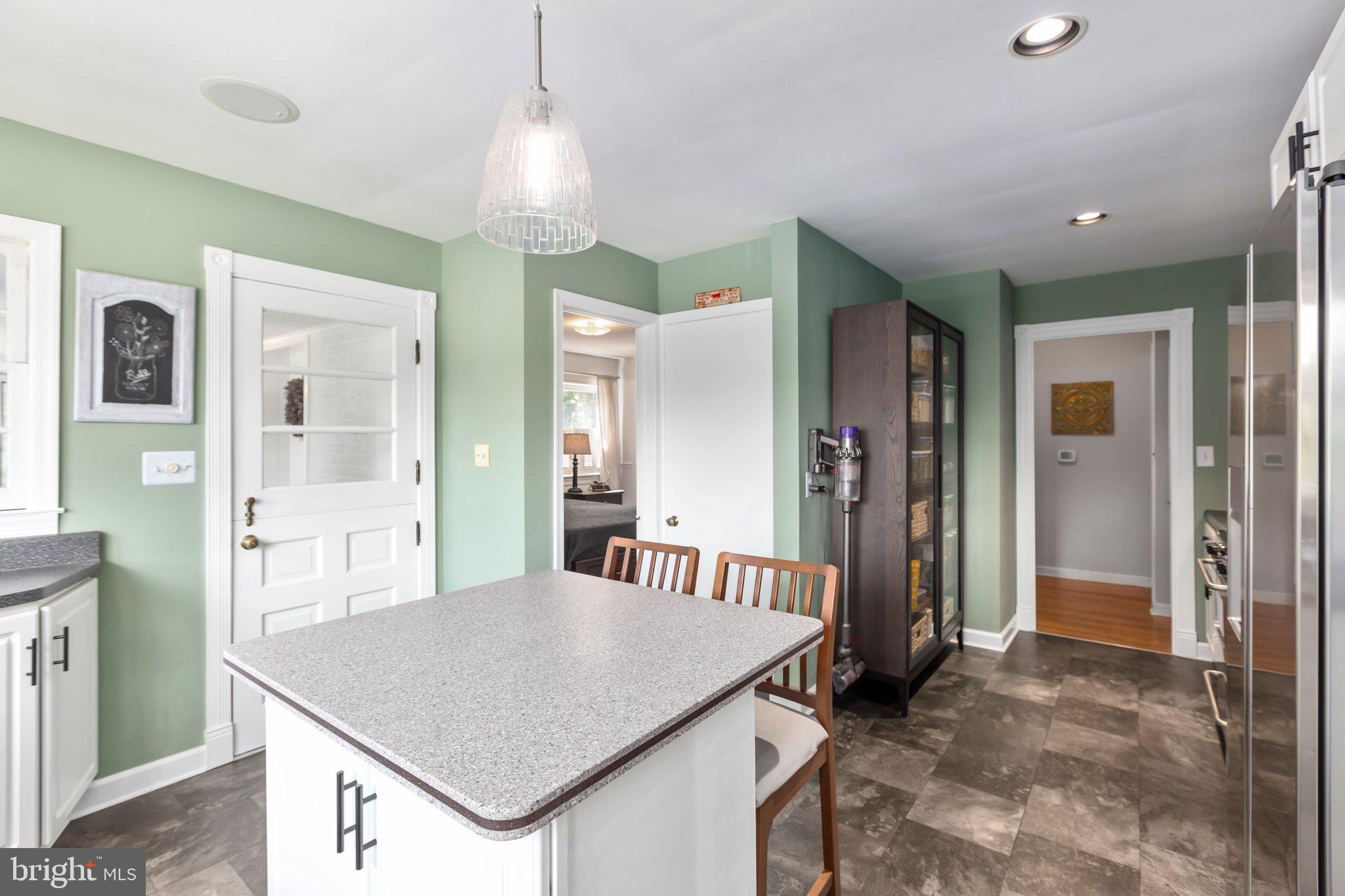 COLLEGE HEIGHTS - Residential Lease