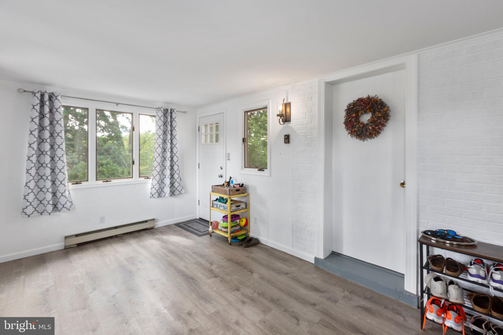 COLLEGE HEIGHTS - Residential Lease