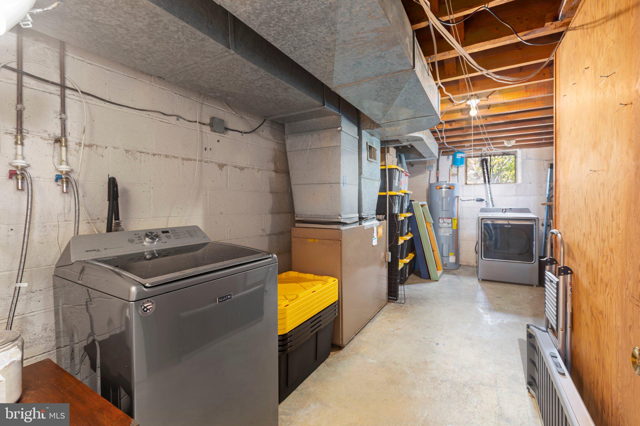 COLLEGE HEIGHTS - Residential Lease