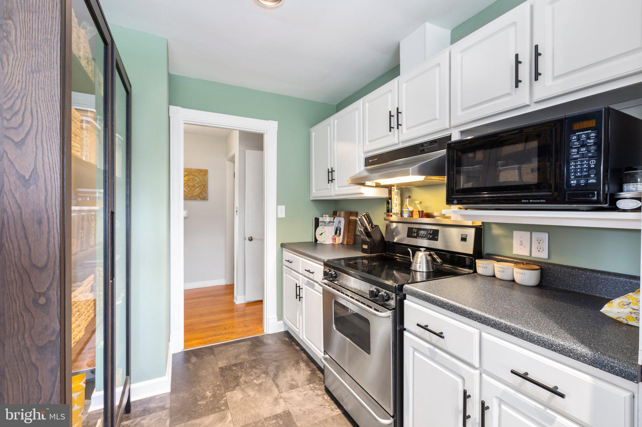 COLLEGE HEIGHTS - Residential Lease