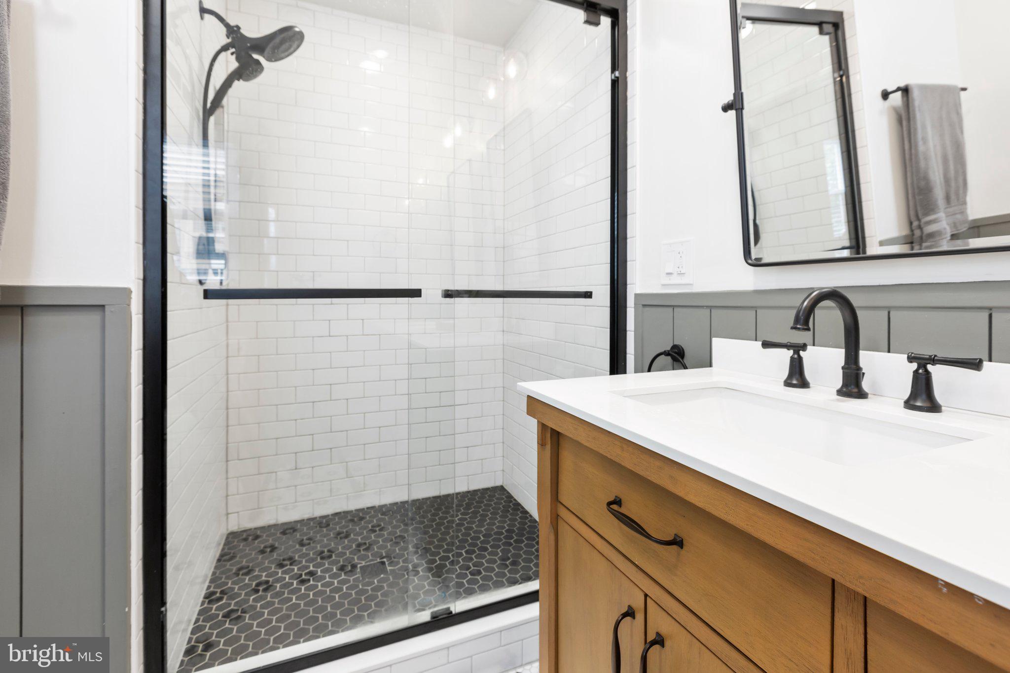 COLLEGE HEIGHTS - Residential Lease