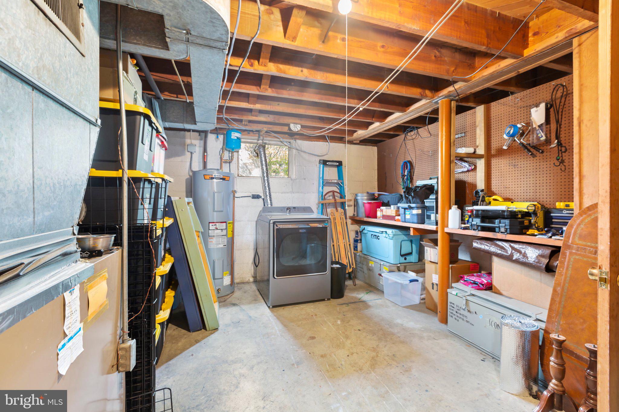 COLLEGE HEIGHTS - Residential Lease