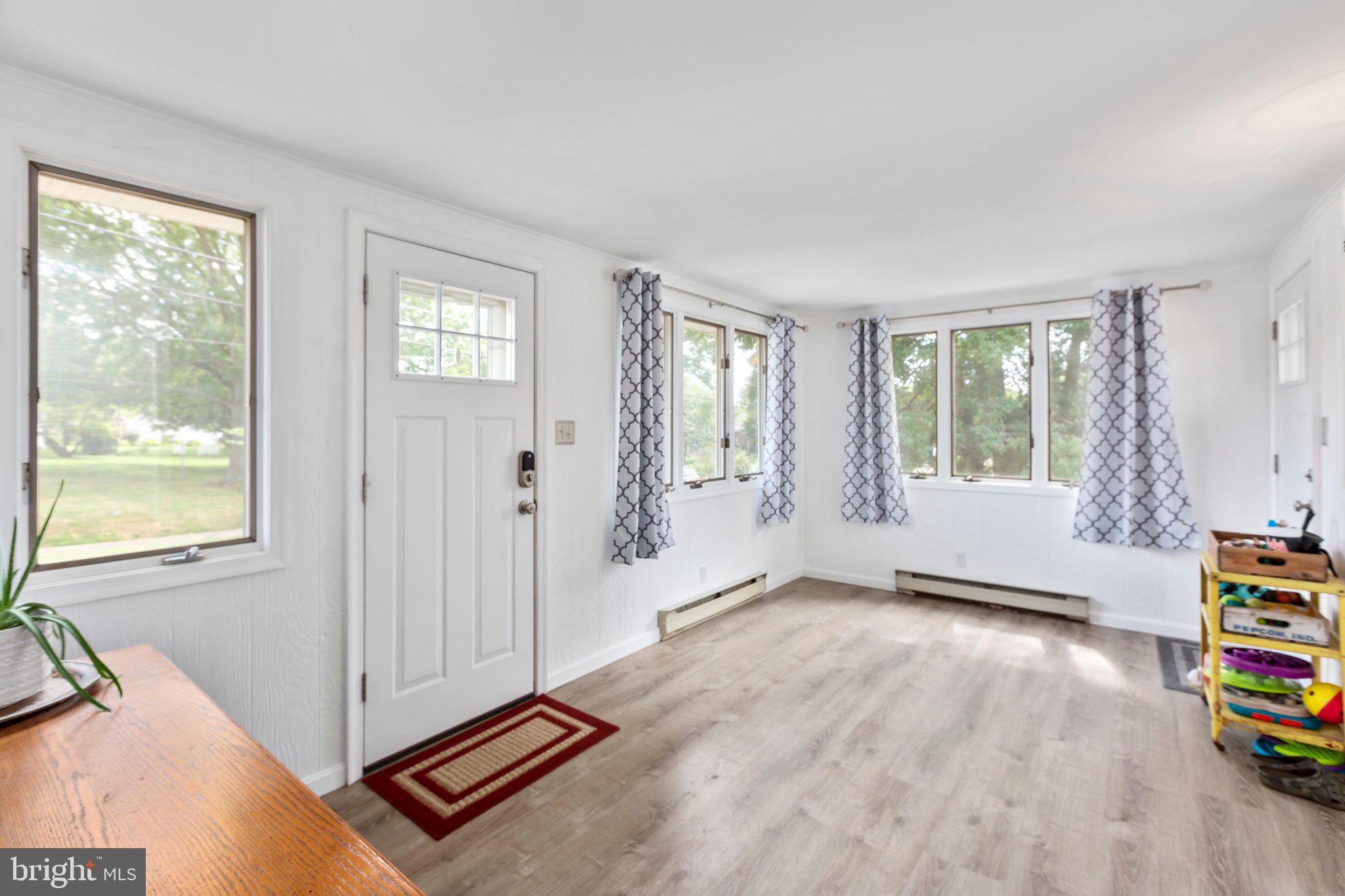 COLLEGE HEIGHTS - Residential Lease