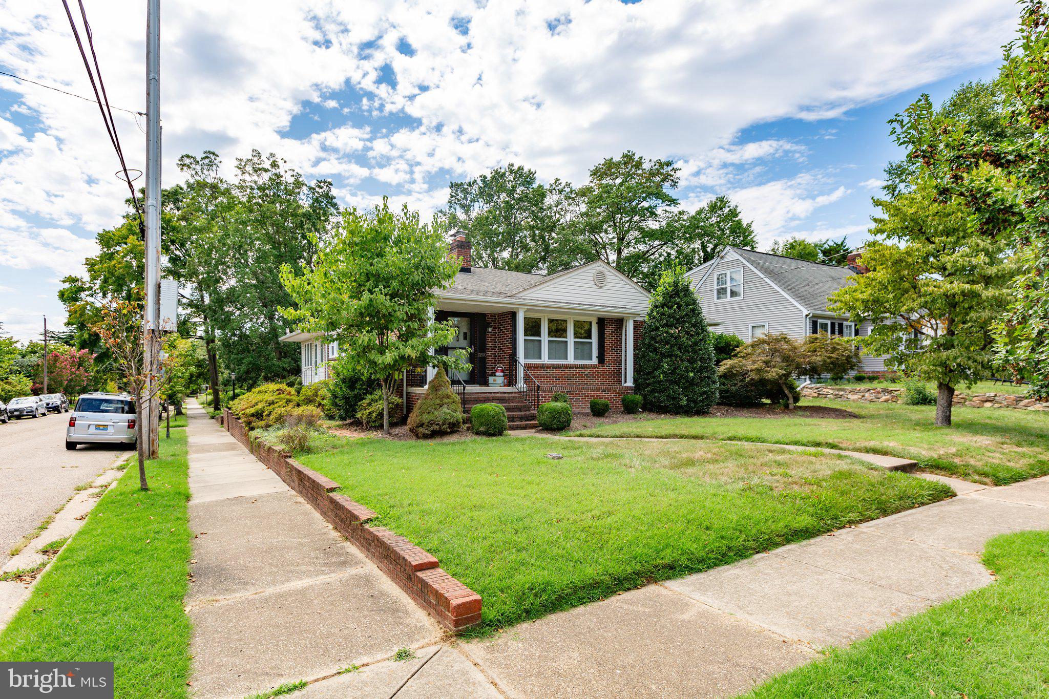 COLLEGE HEIGHTS - Residential Lease