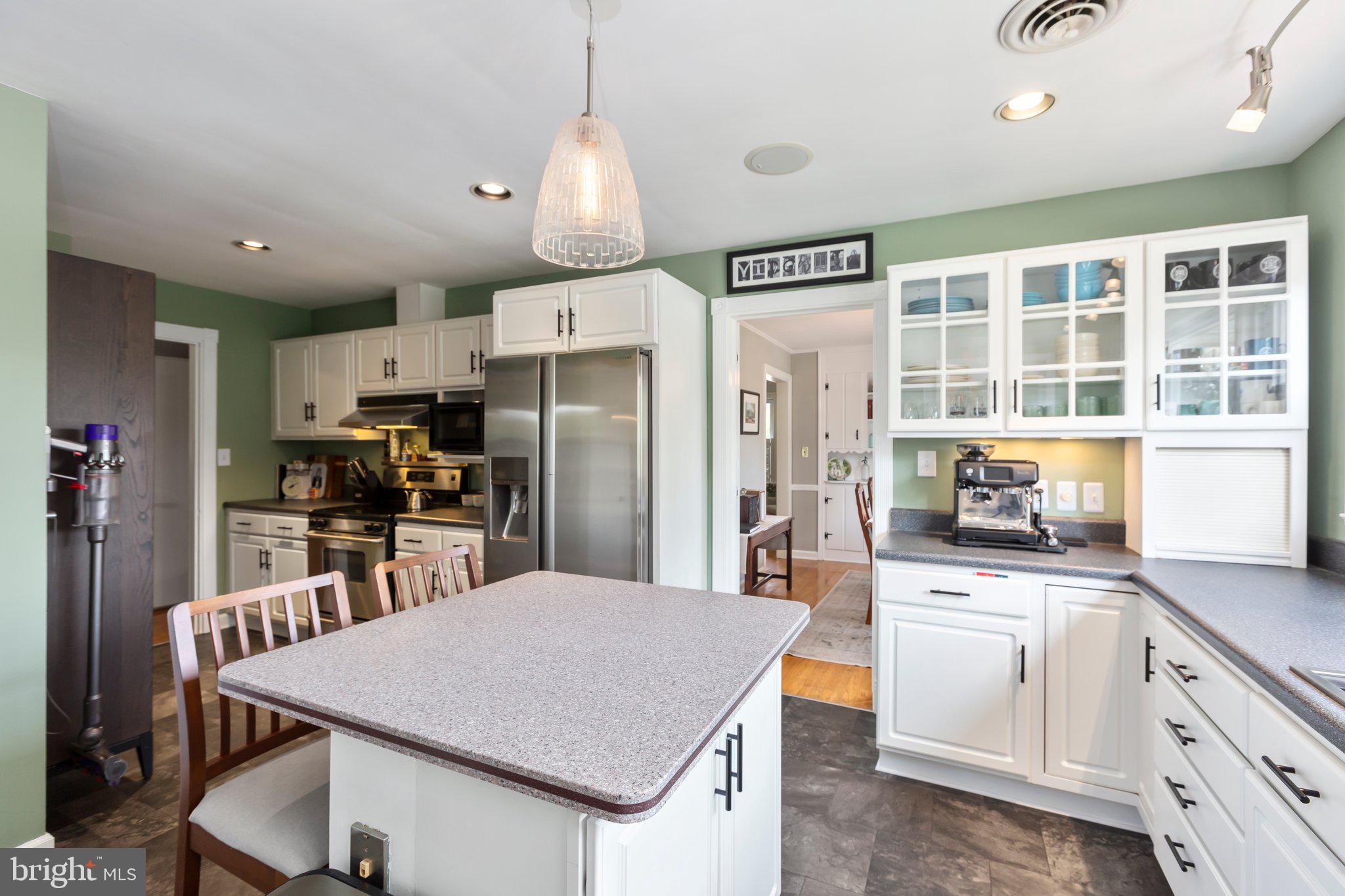 COLLEGE HEIGHTS - Residential Lease