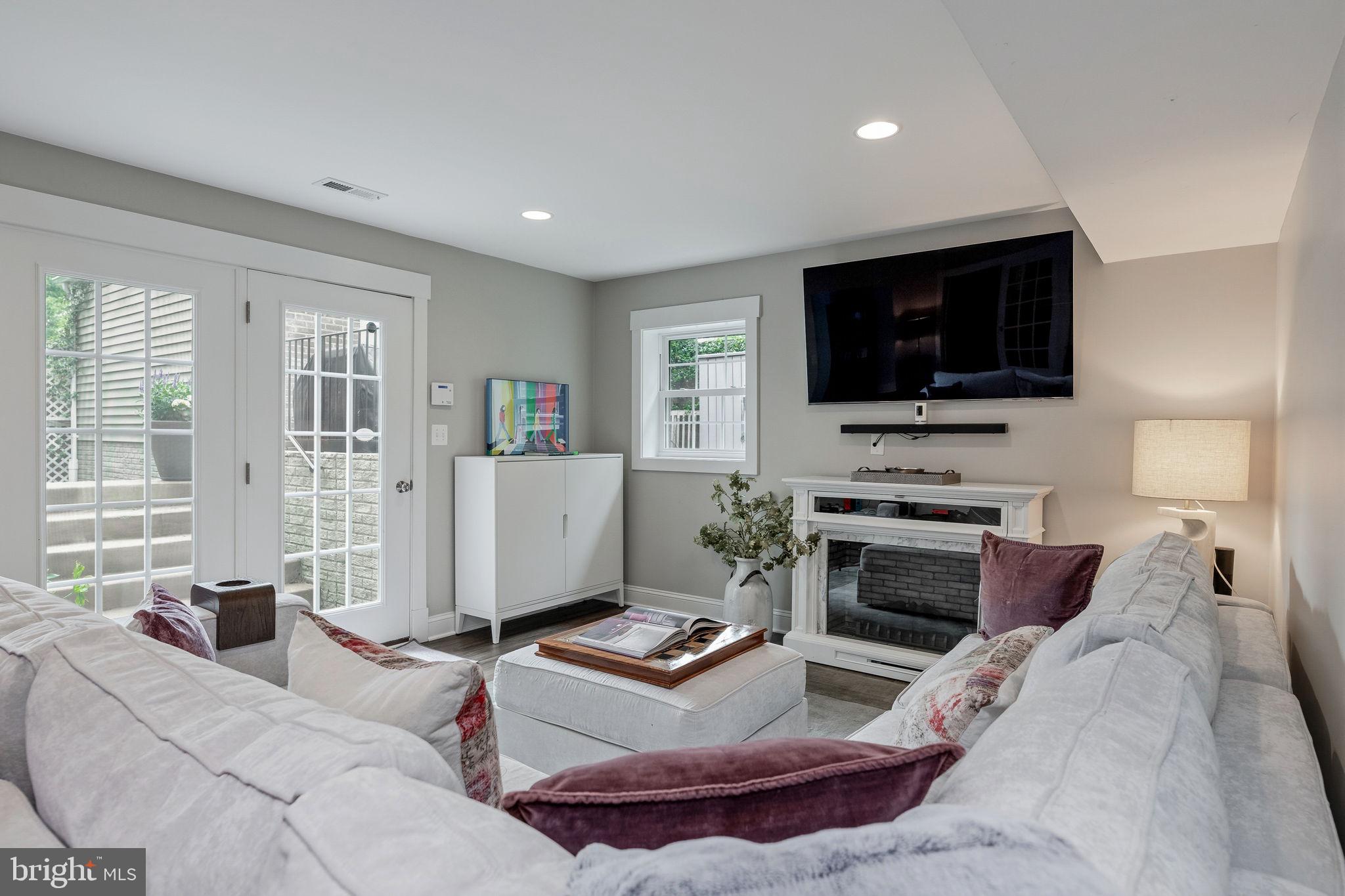 ALNOR HEIGHTS - Residential