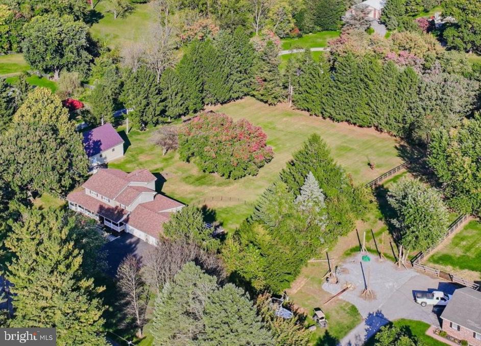 590 WALTER ROAD