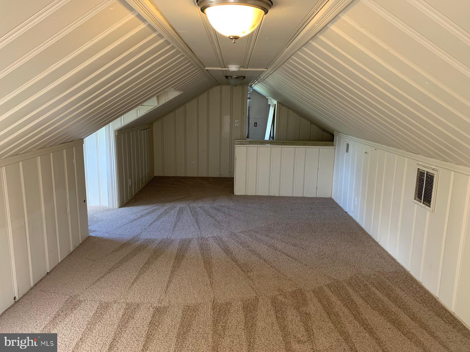 BEECH CREEK - Residential Lease