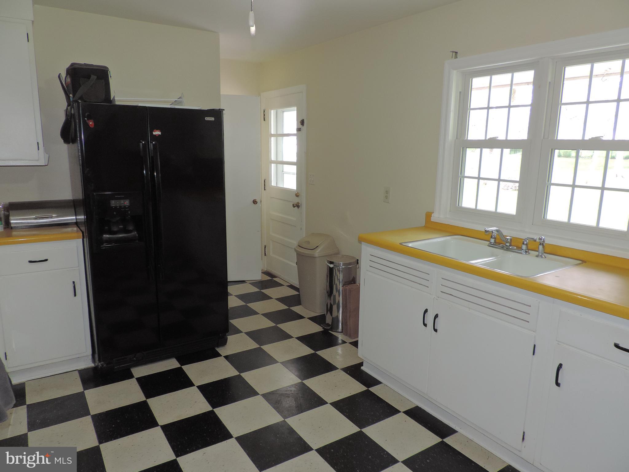 BURKLEY MANOR - Residential