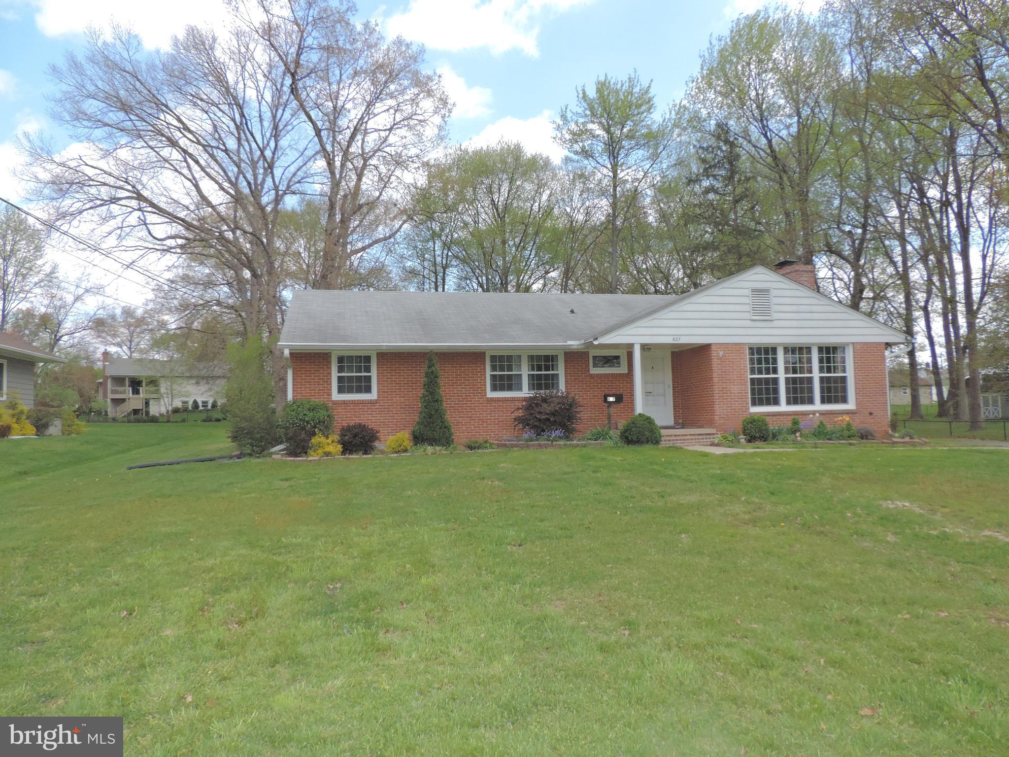 BURKLEY MANOR - Residential
