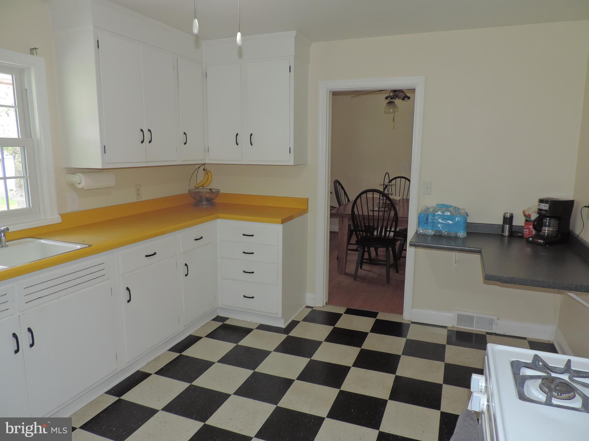 BURKLEY MANOR - Residential