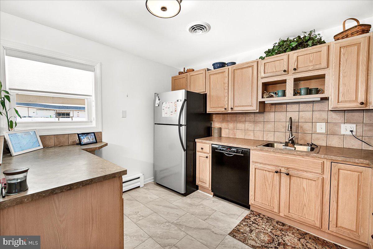 COLONIAL PARK - Residential