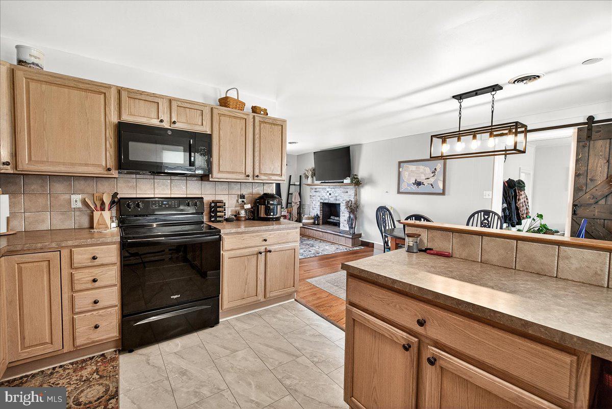 COLONIAL PARK - Residential