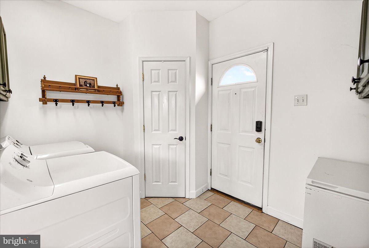 COLONIAL PARK - Residential