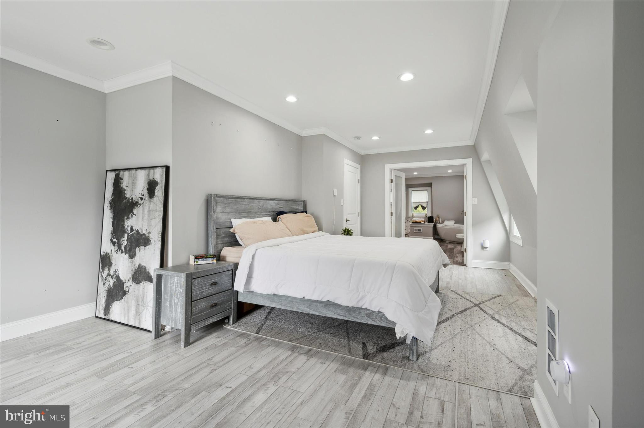 GERMANTOWN - Residential