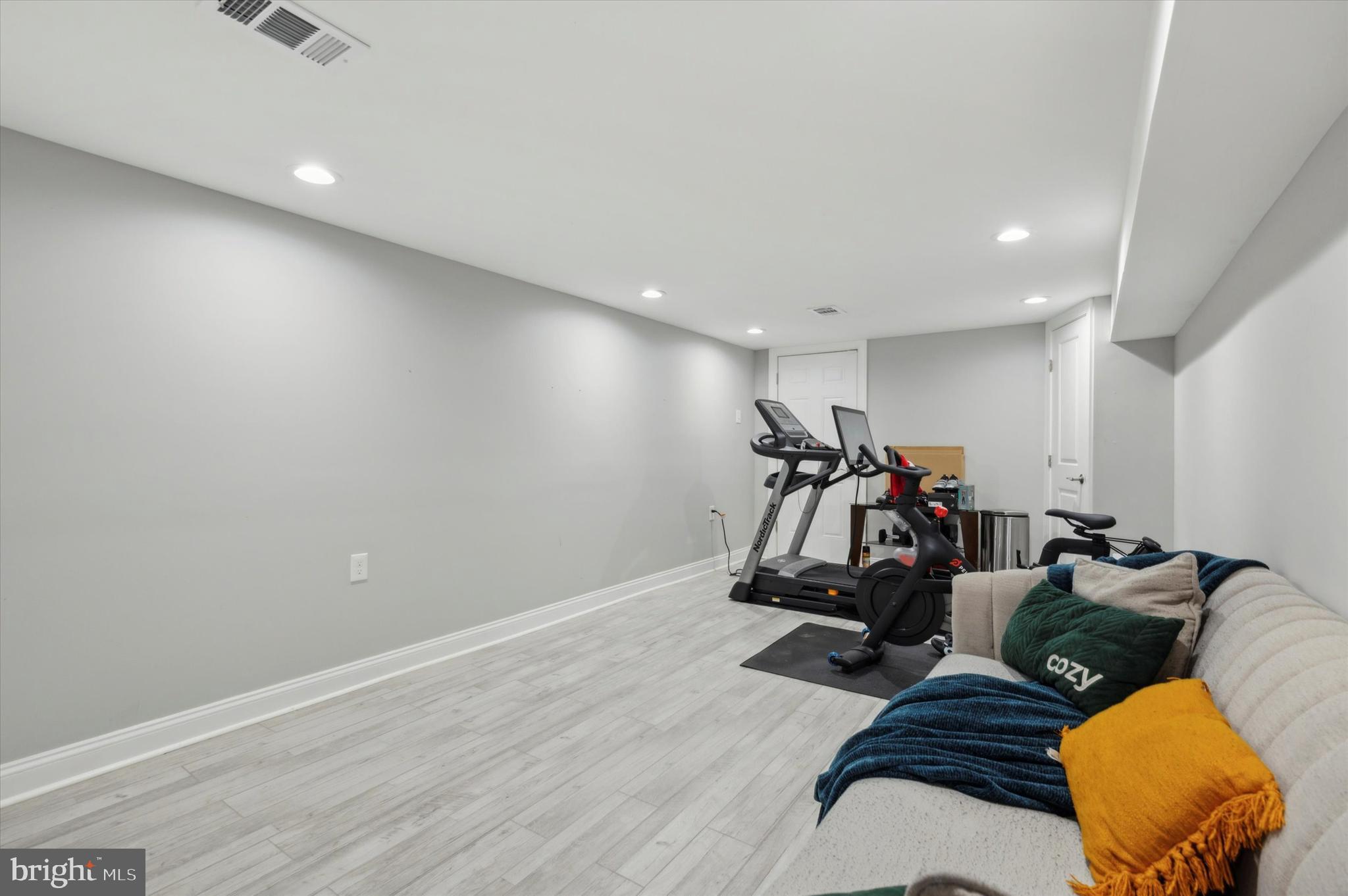 GERMANTOWN - Residential