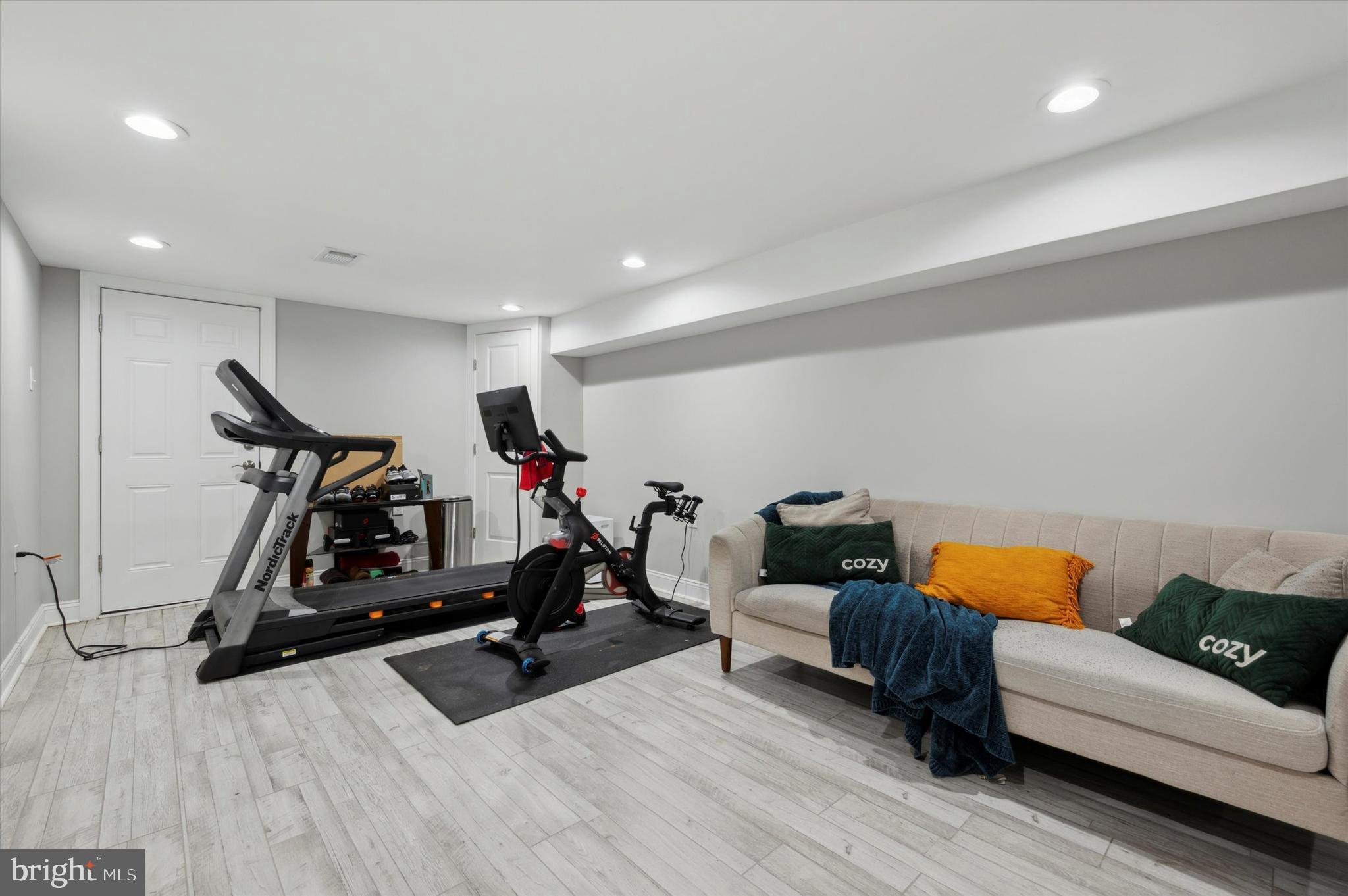 GERMANTOWN - Residential
