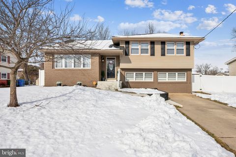 205 AVON ROAD CHERRY HILL NJ 08034