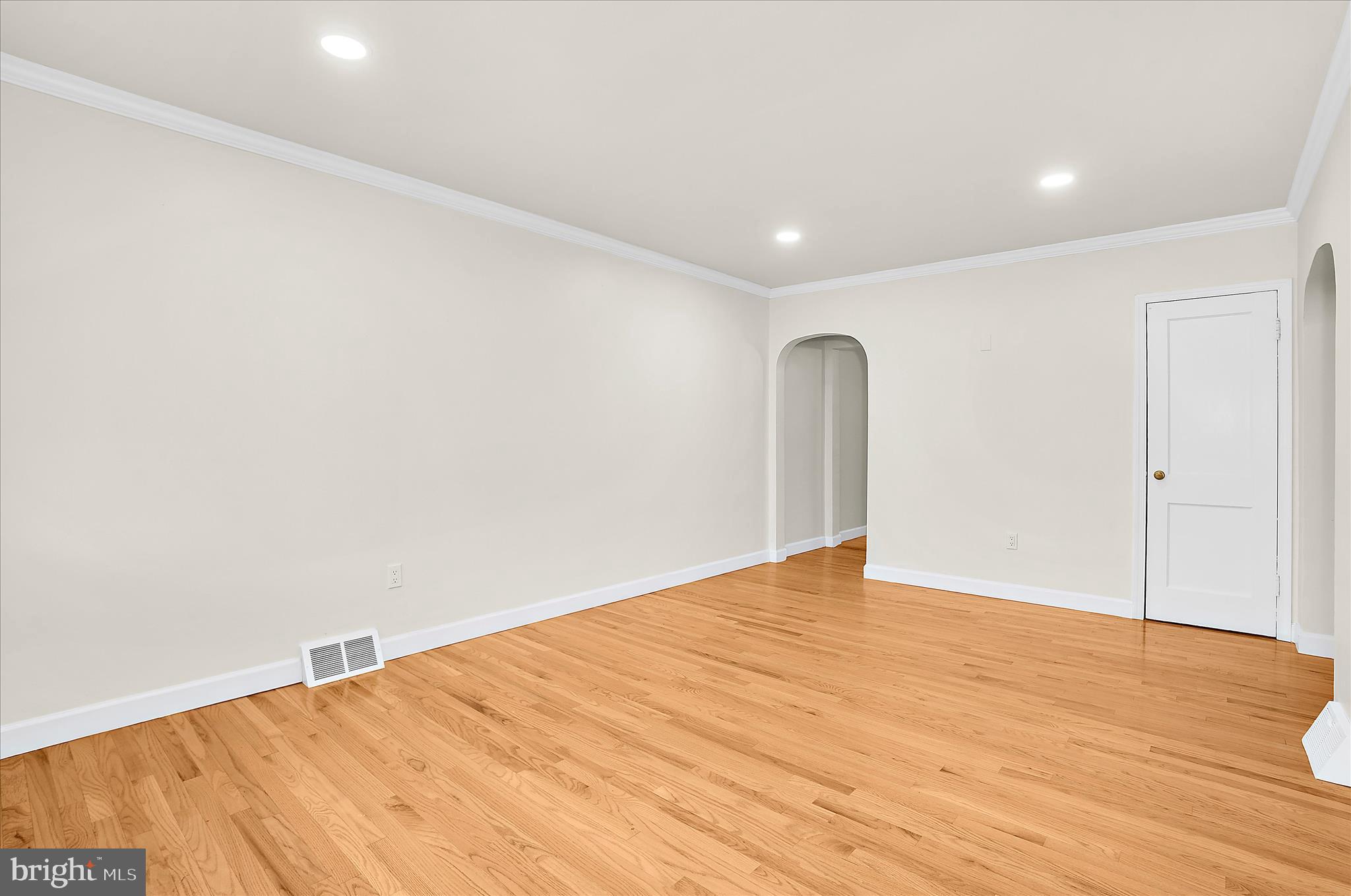 ARUNDEL GARDENS - Residential