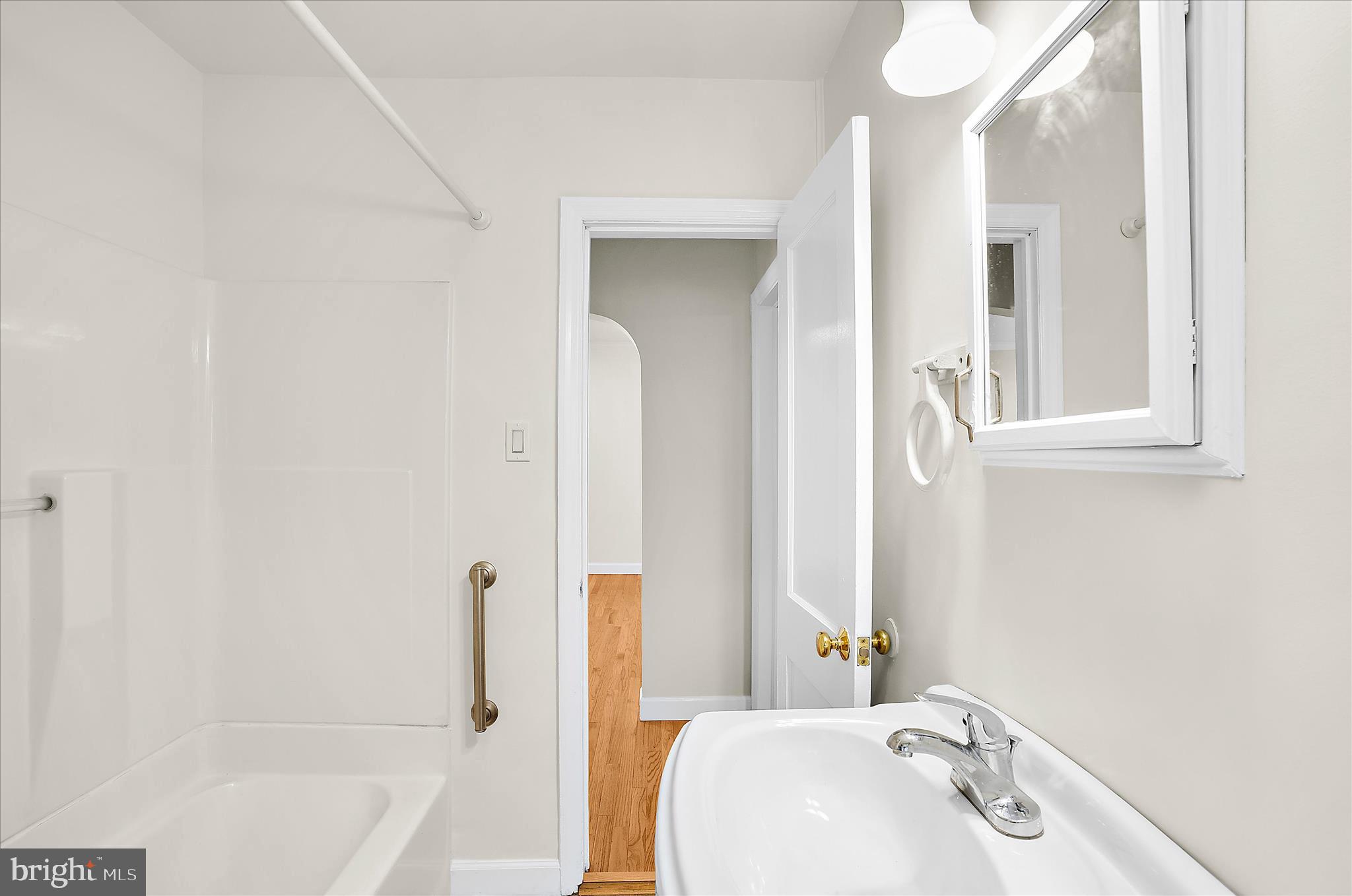 ARUNDEL GARDENS - Residential