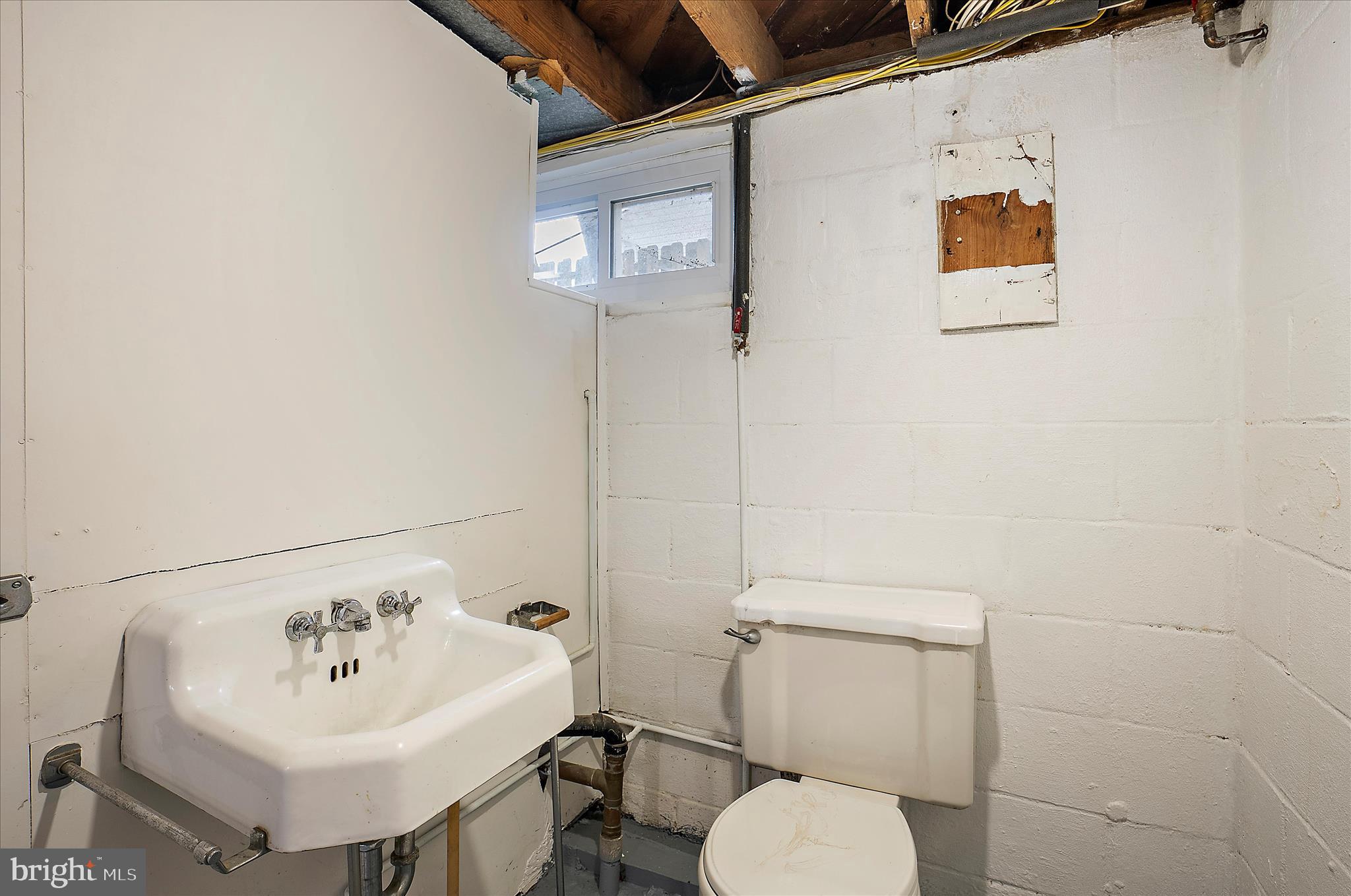 ARUNDEL GARDENS - Residential