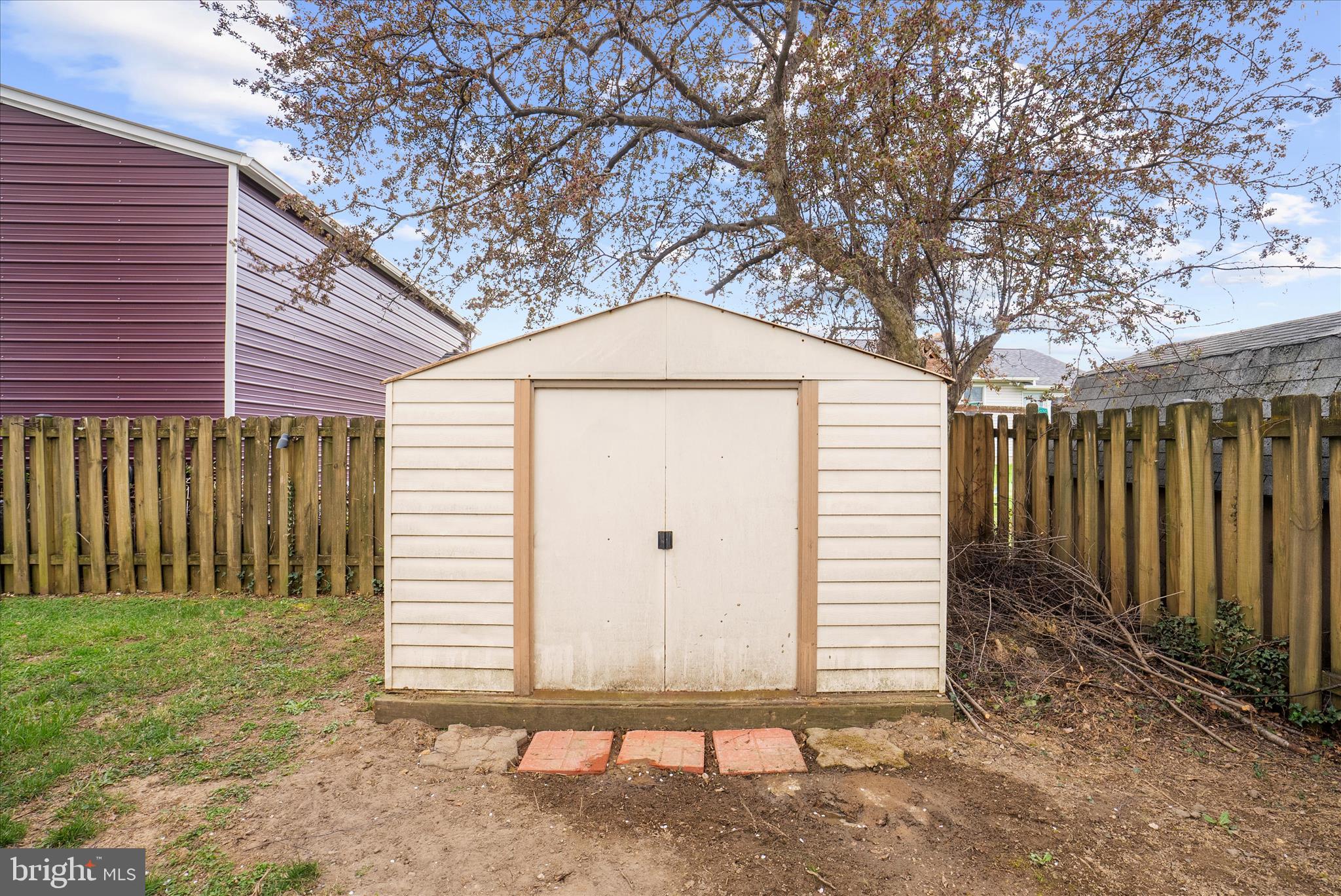 ARUNDEL GARDENS - Residential