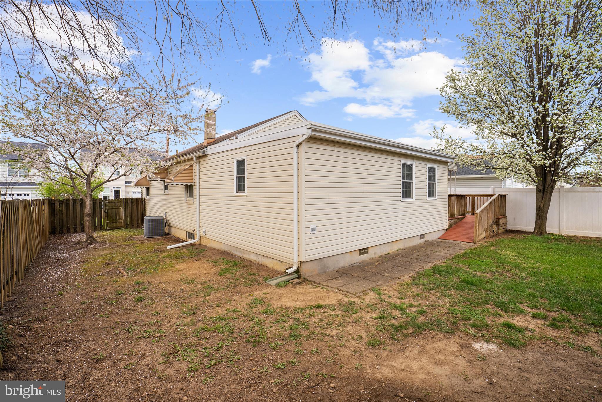 ARUNDEL GARDENS - Residential