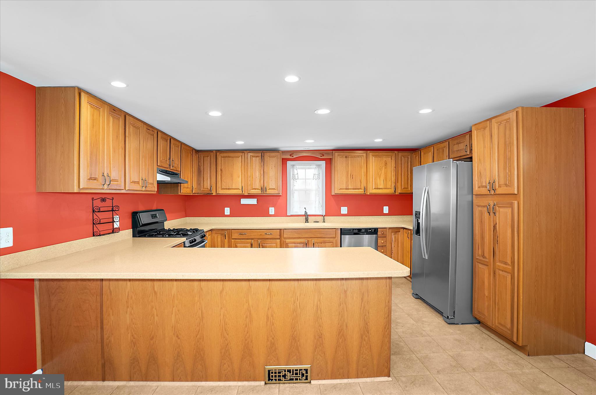 ARUNDEL GARDENS - Residential