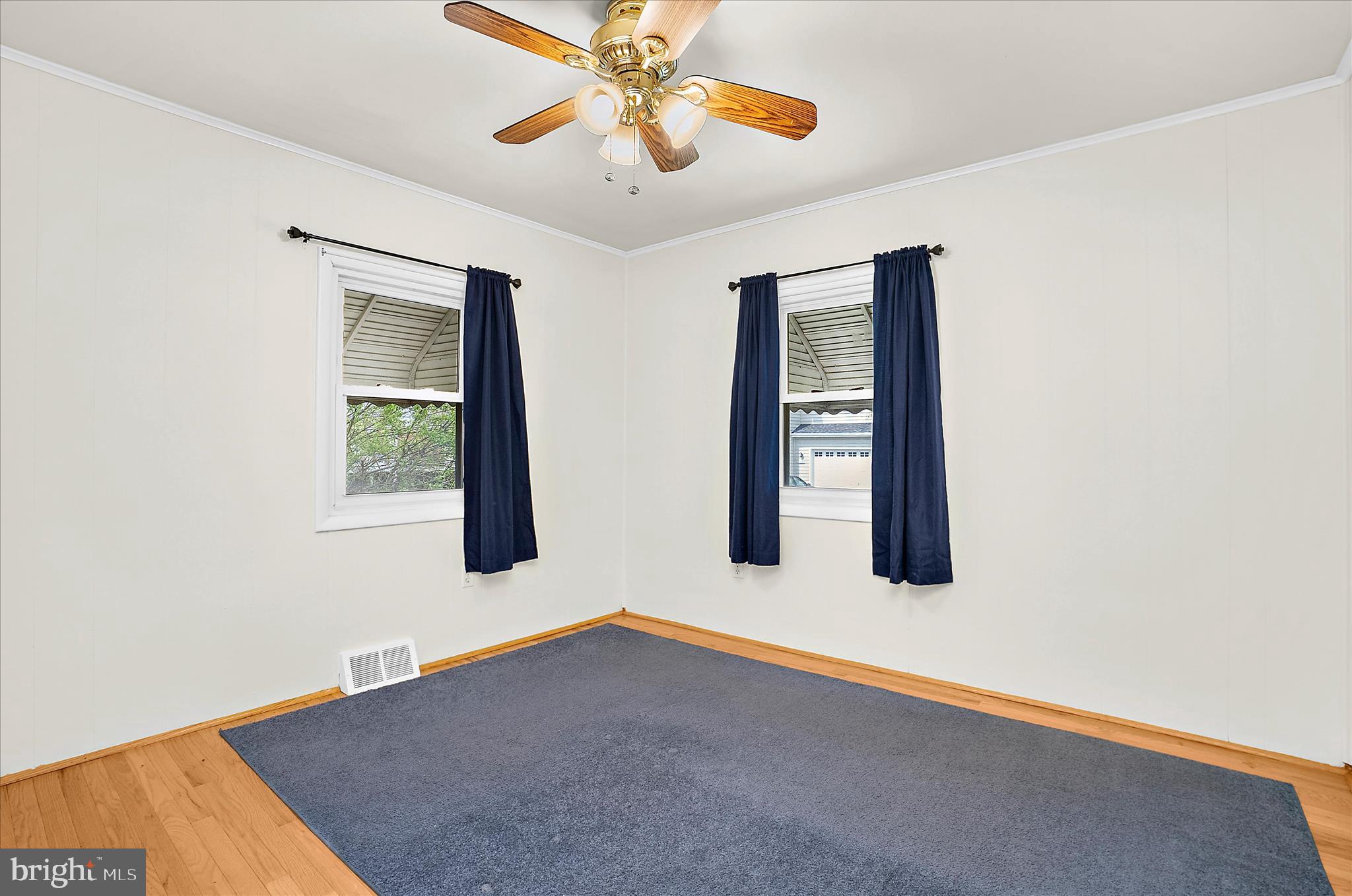 ARUNDEL GARDENS - Residential