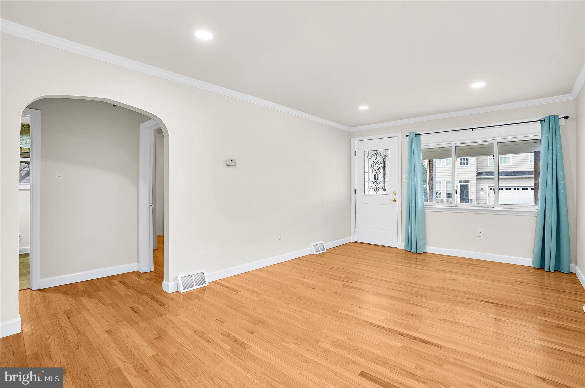 ARUNDEL GARDENS - Residential