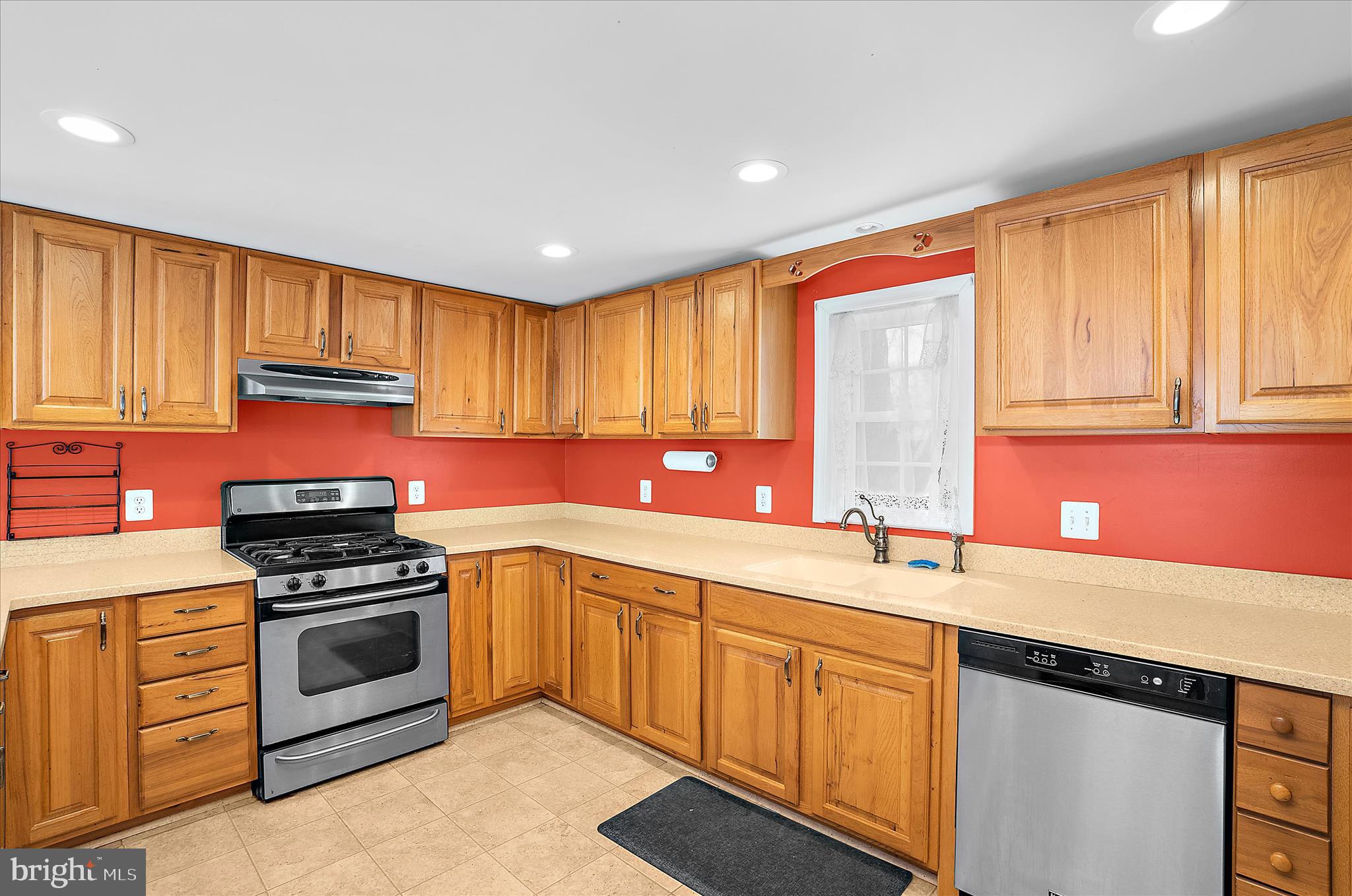 ARUNDEL GARDENS - Residential