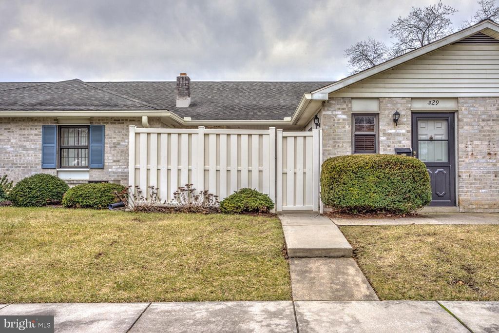 Photo of 329 VALLEYBROOK DR, LANCASTER, PA 17601 (MLS # PALA2028958)