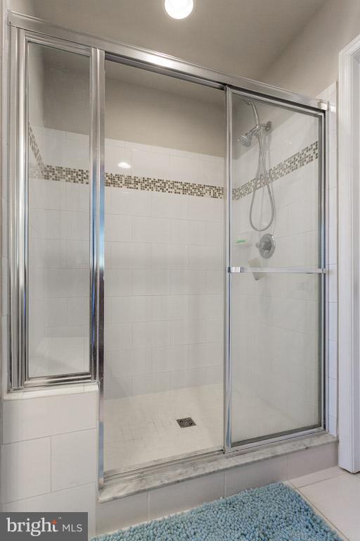 VILLAGE AT WOODSTREAM - Residential Lease