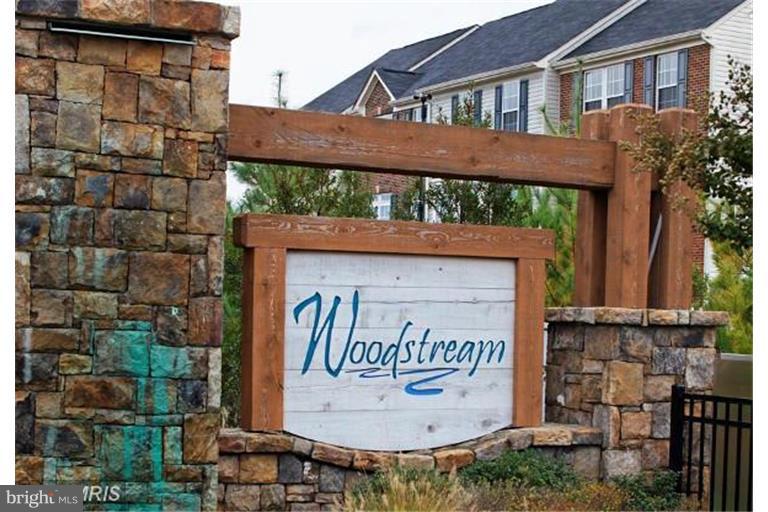 VILLAGE AT WOODSTREAM - Residential Lease