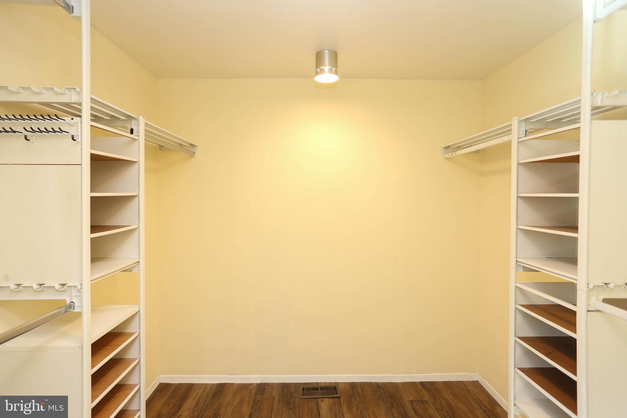 MONTPELIER - Residential