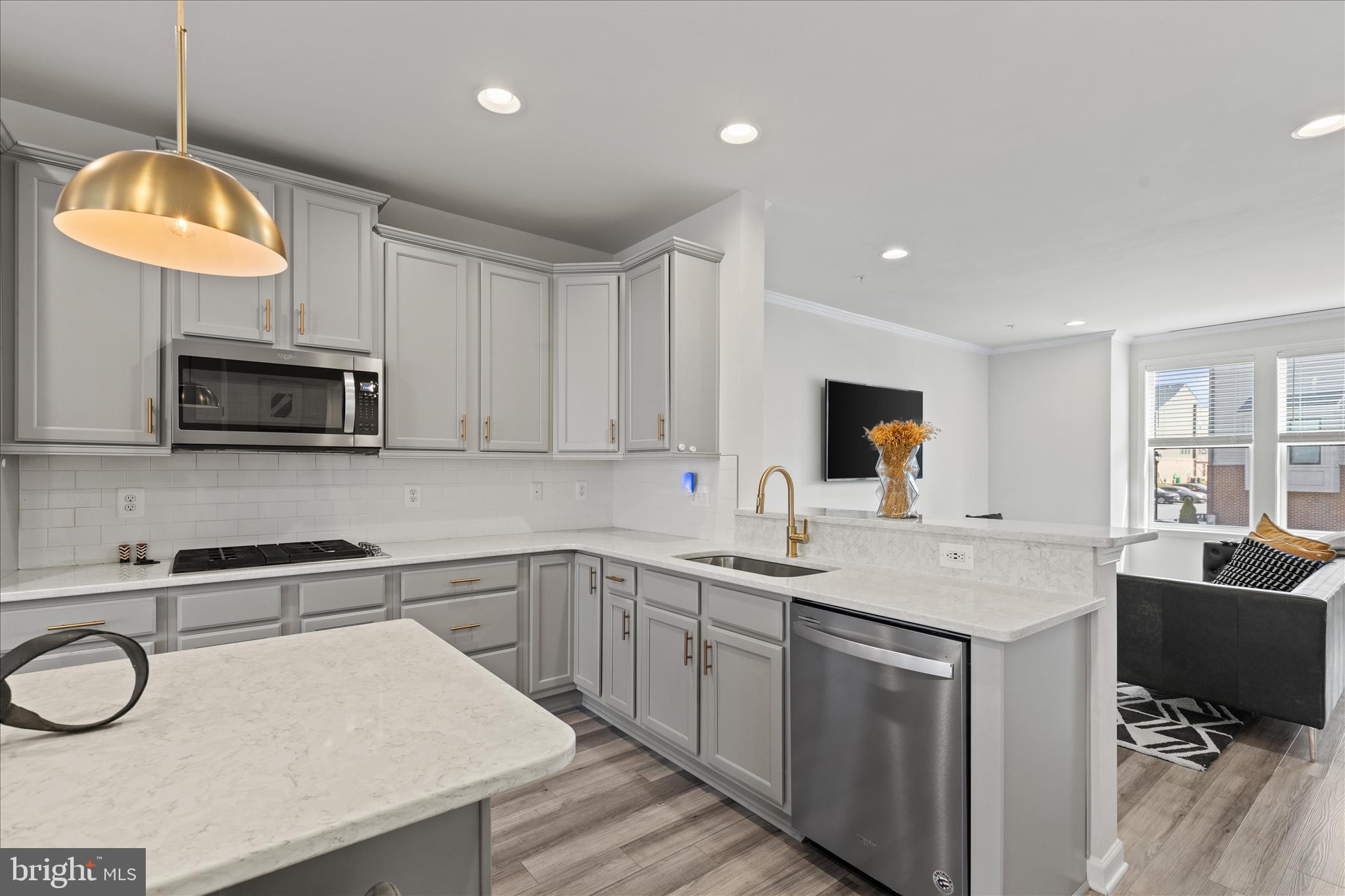 VISTA GARDENS - Residential