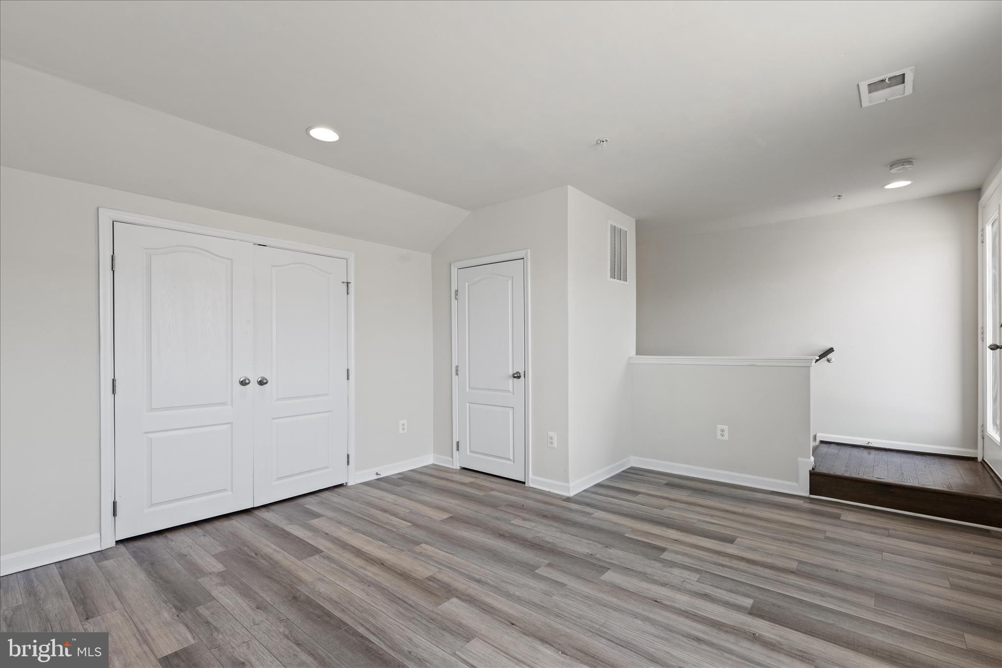 VISTA GARDENS - Residential