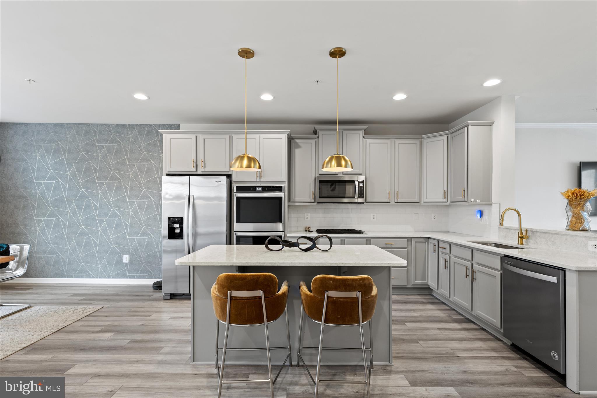 VISTA GARDENS - Residential