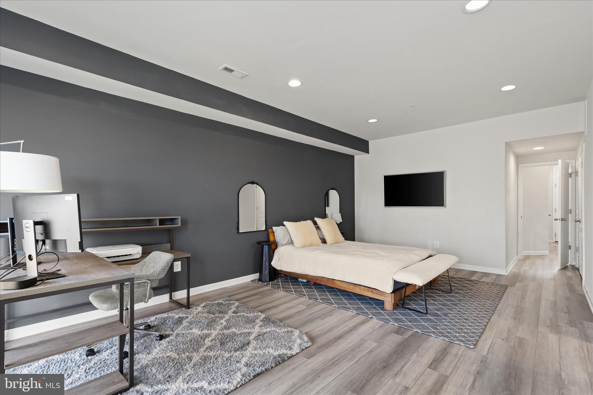 VISTA GARDENS - Residential