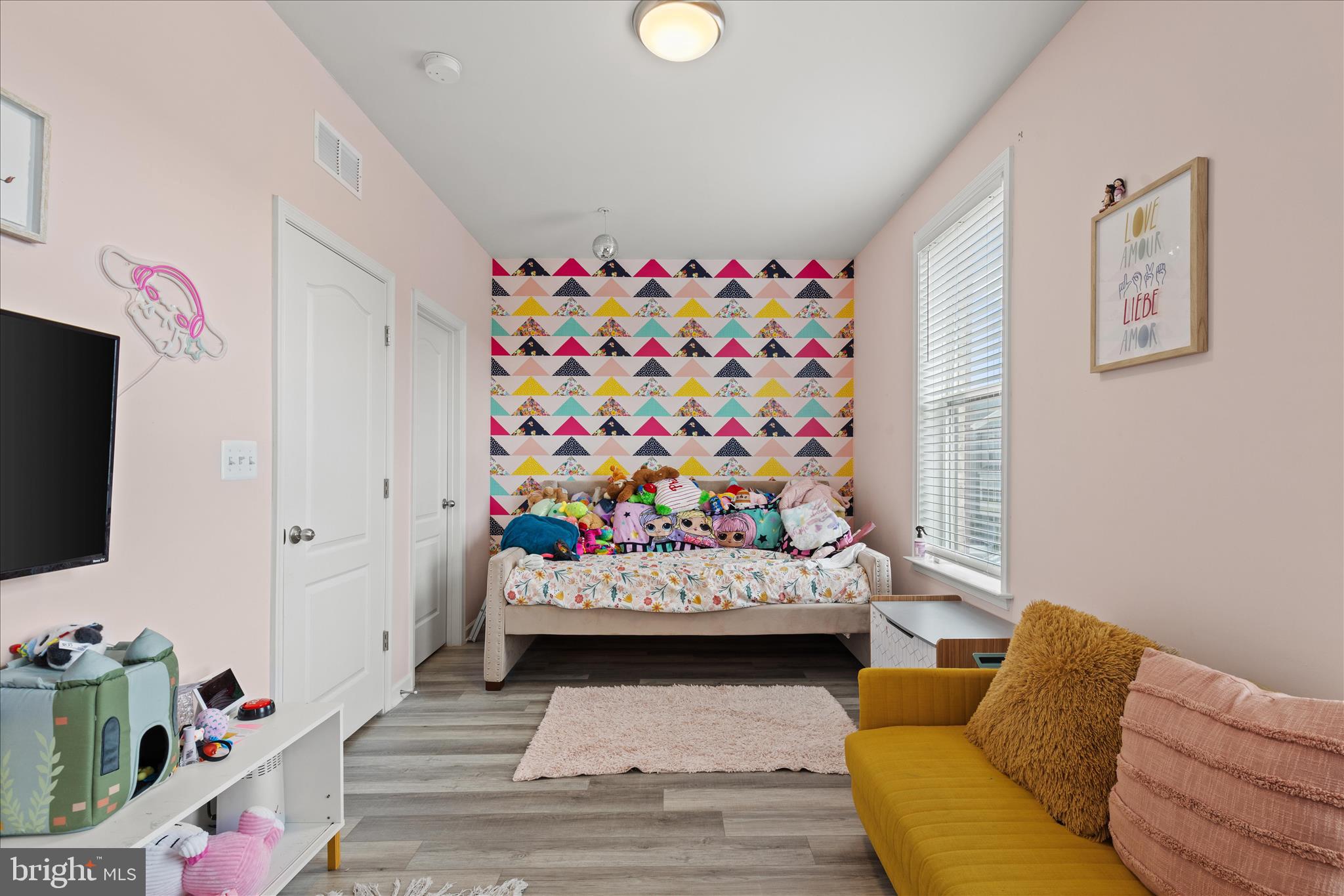 VISTA GARDENS - Residential