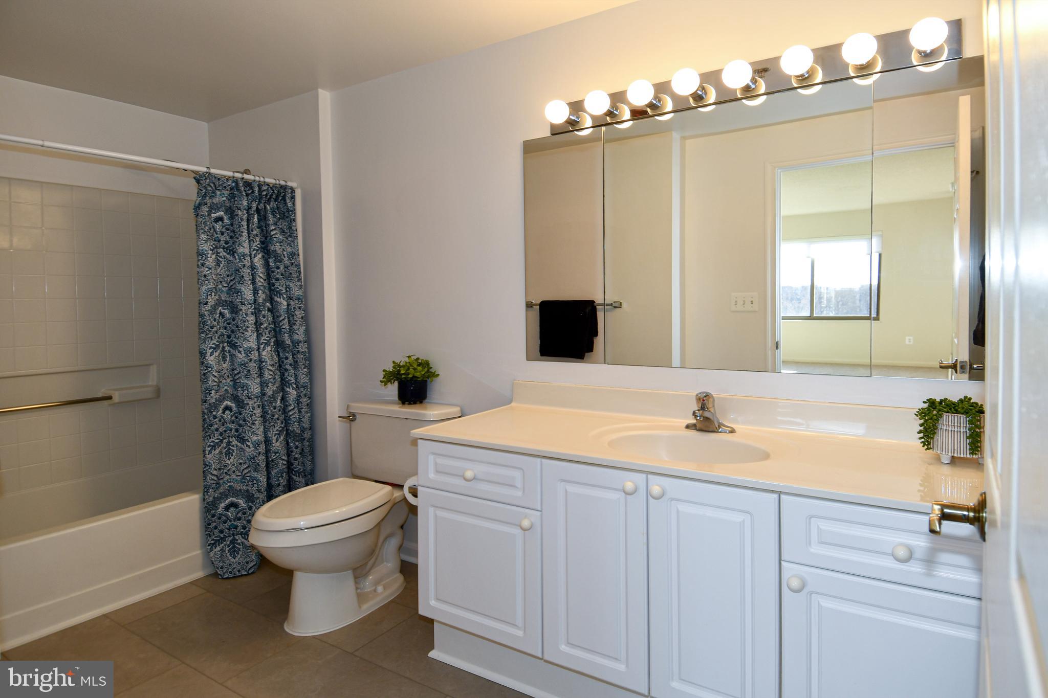 OVERLOOK AT LEISURE WORLD - Residential