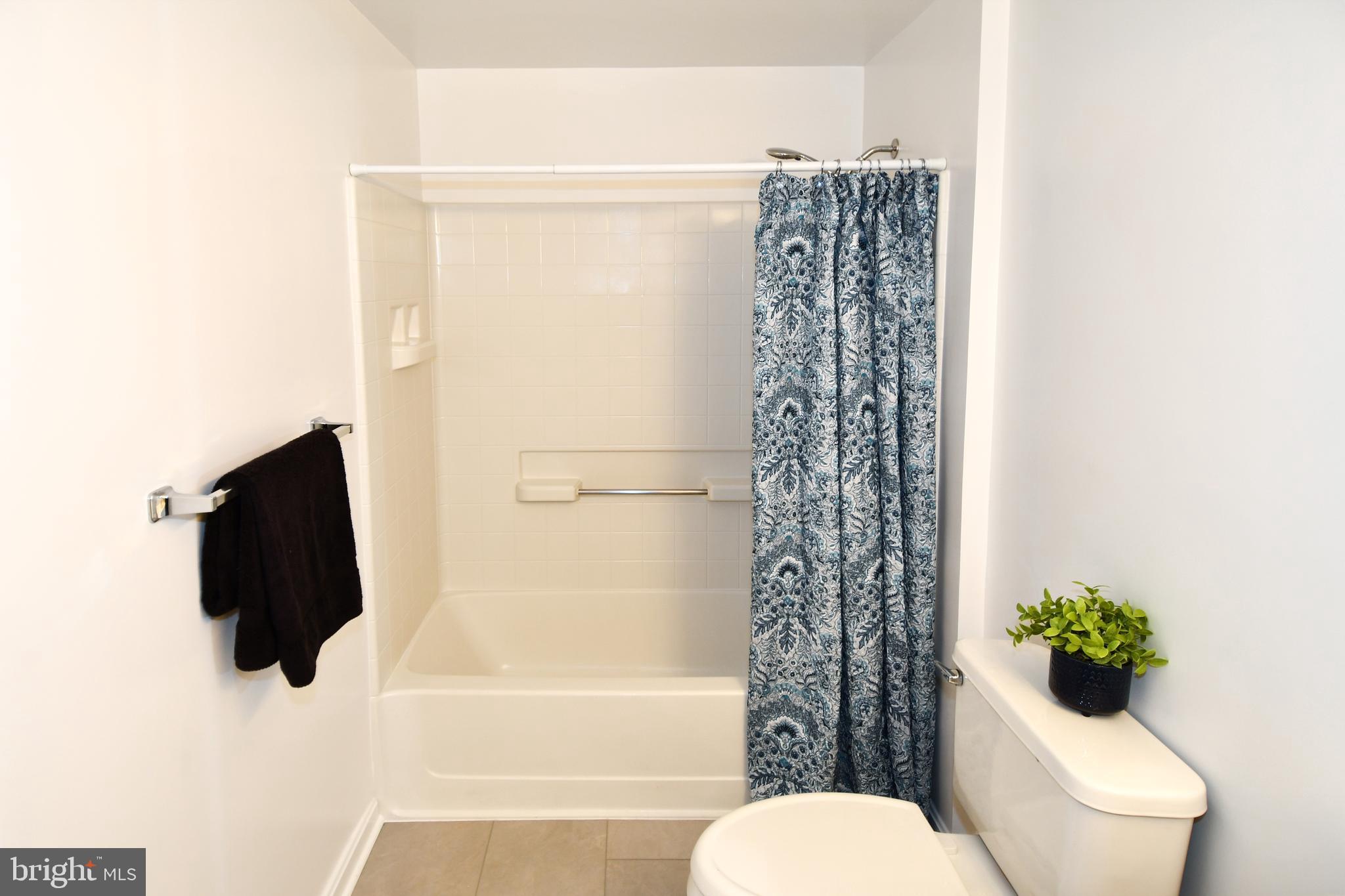 OVERLOOK AT LEISURE WORLD - Residential