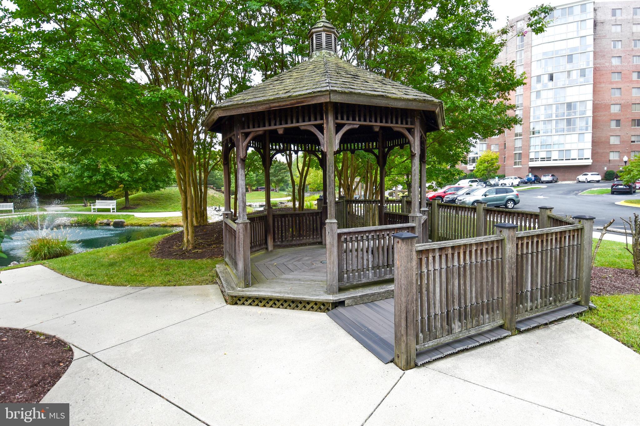 OVERLOOK AT LEISURE WORLD - Residential