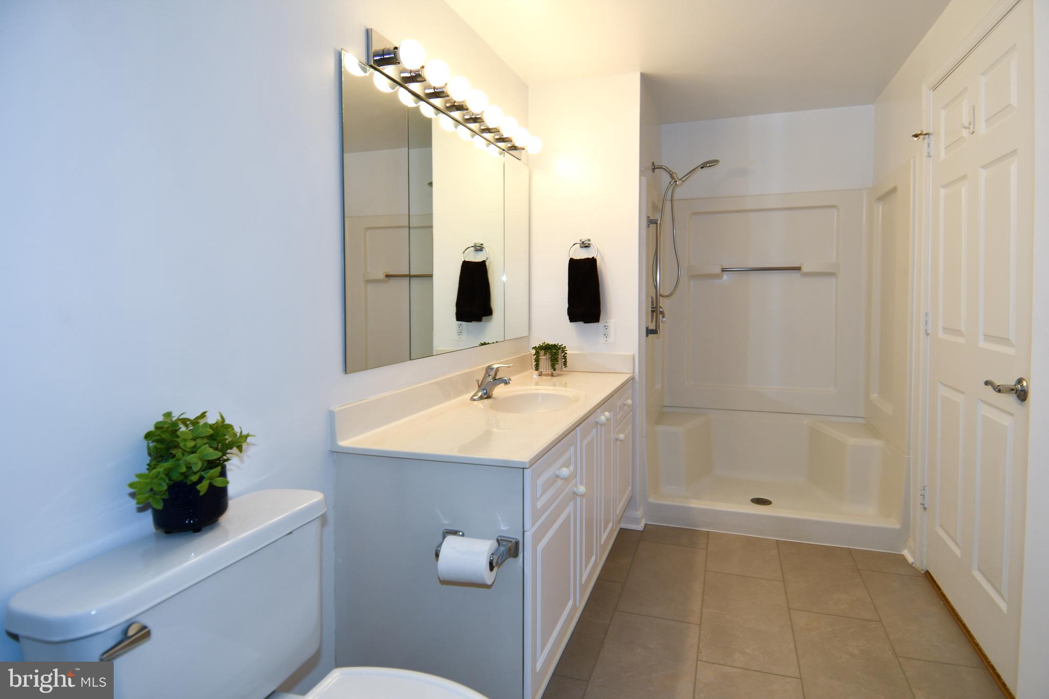 OVERLOOK AT LEISURE WORLD - Residential